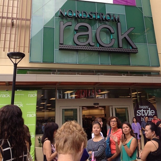 Help us welcome @NordstromRack to Ward Village Shops at their grand opening today!