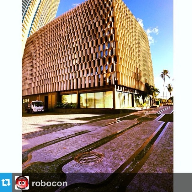 #Repost from @robocon. Nice photo. Mahalo for sharing! #wardvillage #IBMBuilding