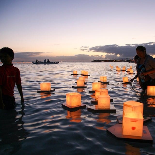 Tonight, thousands of people will gather on the south shore, across the street from #WardVillage, for the Lantern Floating Hawaii ceremony. Join us at the beach or watch the ceremony live on @HawaiiNewsNow. #MemorialDay