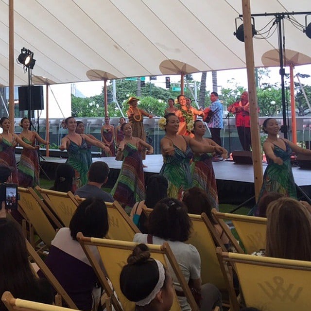 It’s a beautiful night for hula! #konanuinights