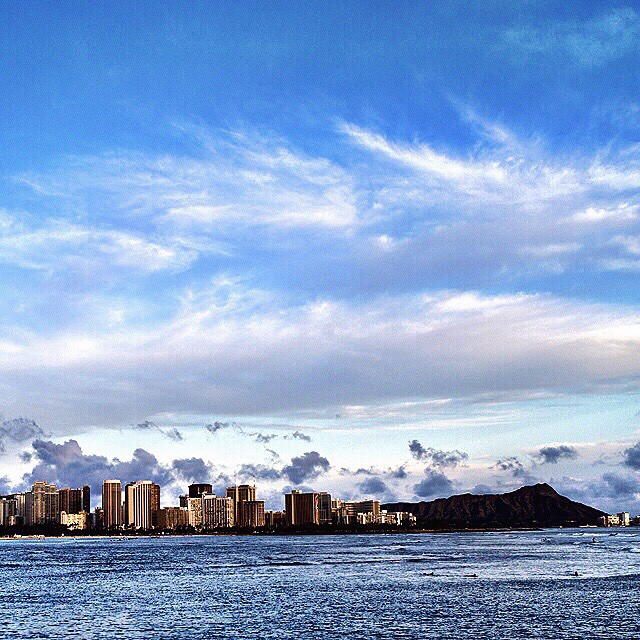 Happy Aloha FriYAY! Have a great weekend everyone, hope to catch you all in Ward Village at some point. 😎 #WeAreWard #WardVillage #DiamondHead #Leahi #Hawaii #HawaiianSkyline