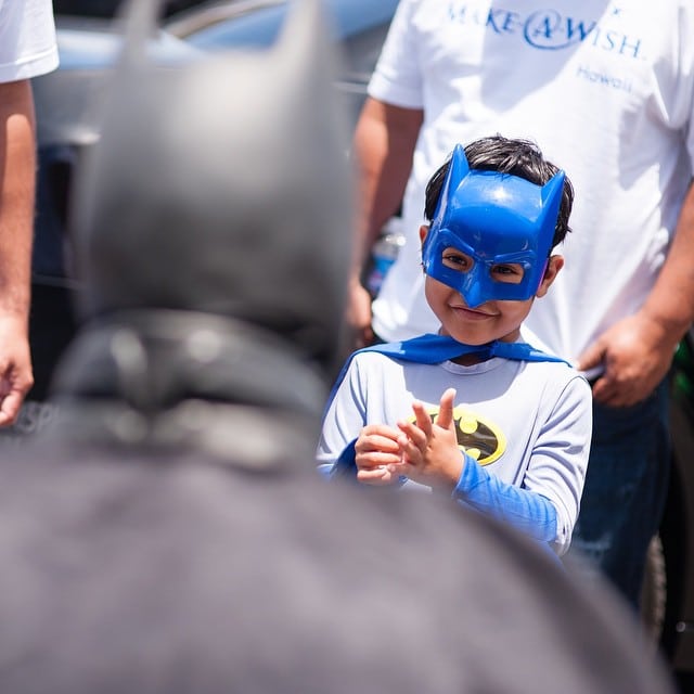 Ogliven wished he could meet #Batman and he did with the help of @makeawishhawaii! This Sunday, we are proud to partner our Courtyard Brunch with Make-A-Wish Hawaiʻi in our efforts to help grant more wishes. YOU can help our keiki’s dreams come true too, by attending this Sunday’s Courtyard Brunch. Purchase your tickets by visiting > bit.ly/wafflesforwishes : Kevin Lubera Photographer #WeAreWard #WardVillage #MakeAWish #HeroesForHope