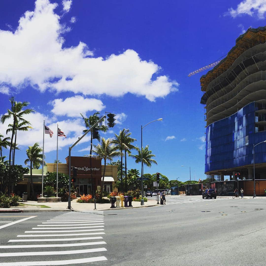 Walking in Ward Village = Breezy & Beautiful! #WeAreWard #WardVillage #Waiea #Summer