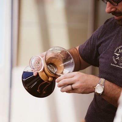 The 2nd Annual Coffee Festival @ Kakaʻako Farmers Market is happening on Saturday, 10/3 in the Ward Warehouse parking lot from 8 – 12! Lots of fun, lots of coffee! ️ See you there. :) #WeAreWard #WardVillage #KakaakoFarmersMarket #HawaiiCoffee @alohafarmlovers