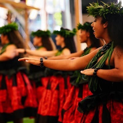 @raiateamusic & Halau Ka Liko Pua o Kalaniakea will be performing at Kona Nui Nights! Admission is free, tix can be reserved through the link in our bio. #WeAreWard #KonaNuiNights #WardVillage #Hula #Hawaii #Hawaiian #LiveMusic