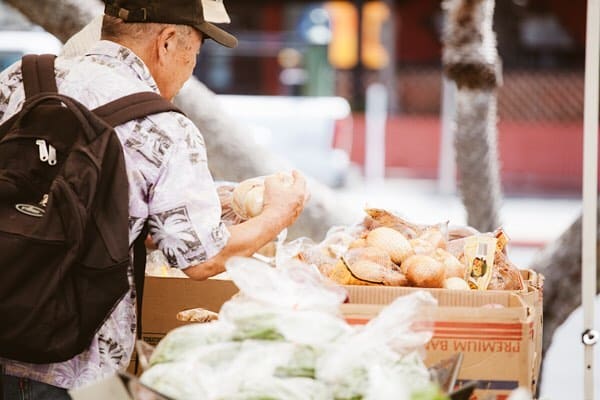 Did you know 85-90% of Hawaiʻi’s food is imported? Check out our latest blog, From Farm to Market, to learn more! (Link in bio) #WeAreWard #WardVillage #FarmersMarket @alohafarmlovers #Kakaako #Fresh #SupportLocal #ShopLocal