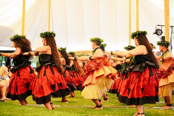 Have you gotten your free tickets for Kona Nui Nights featuring Teresa Bright & Kuhai Halau o Kahealani Pa ʻOlapa Kahiko on April 20 in the Courtyard? Link in bio. #weareward #WardVillage #kakaako #hula #hawaiian