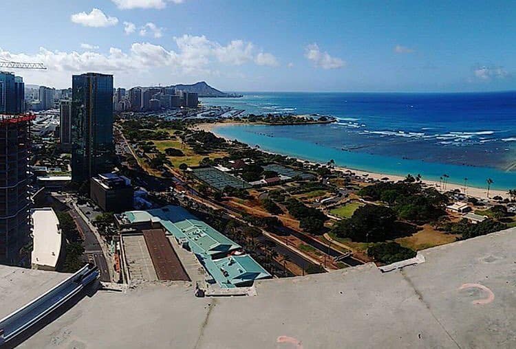 Happy Aloha Friday! Here’s to a great weekend ahead. Photo by @jleehi #weareward #wardvillage #diamondhead #kakaako #alohafriday #honolulu