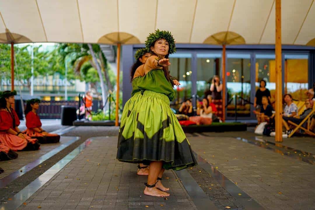 Our July edition of Kona Nui Nights features mele from @hoku_z & Halau Kaulakahi! Hope to see you in the Courtyard on 7/20. Free tickets in bio. #weareward #wardvillage #kakaako #hula #mele #honolulu #nightlife