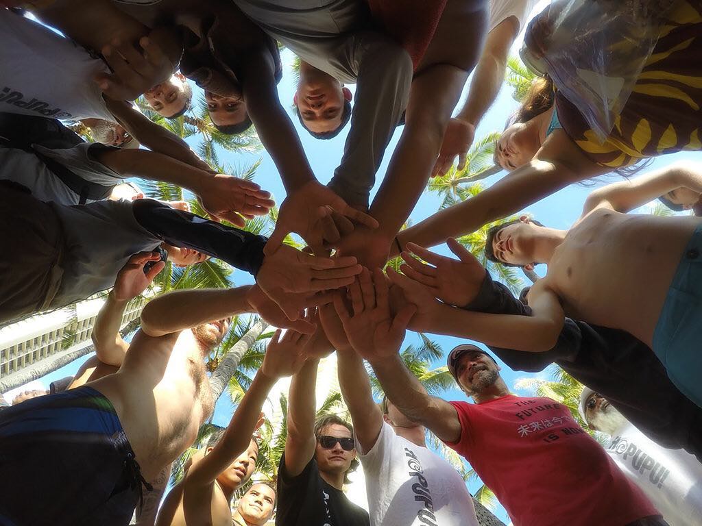 @surfriderspiritsessions, a Ward Village Foundation grantee, helps to transform the lives of Oʻahu’s at-risk youth. Learn more about them on our blog, link in bio. #WeAreWard #wardvillage #kakaako #surfriderspiritsessions #hawaii #surf