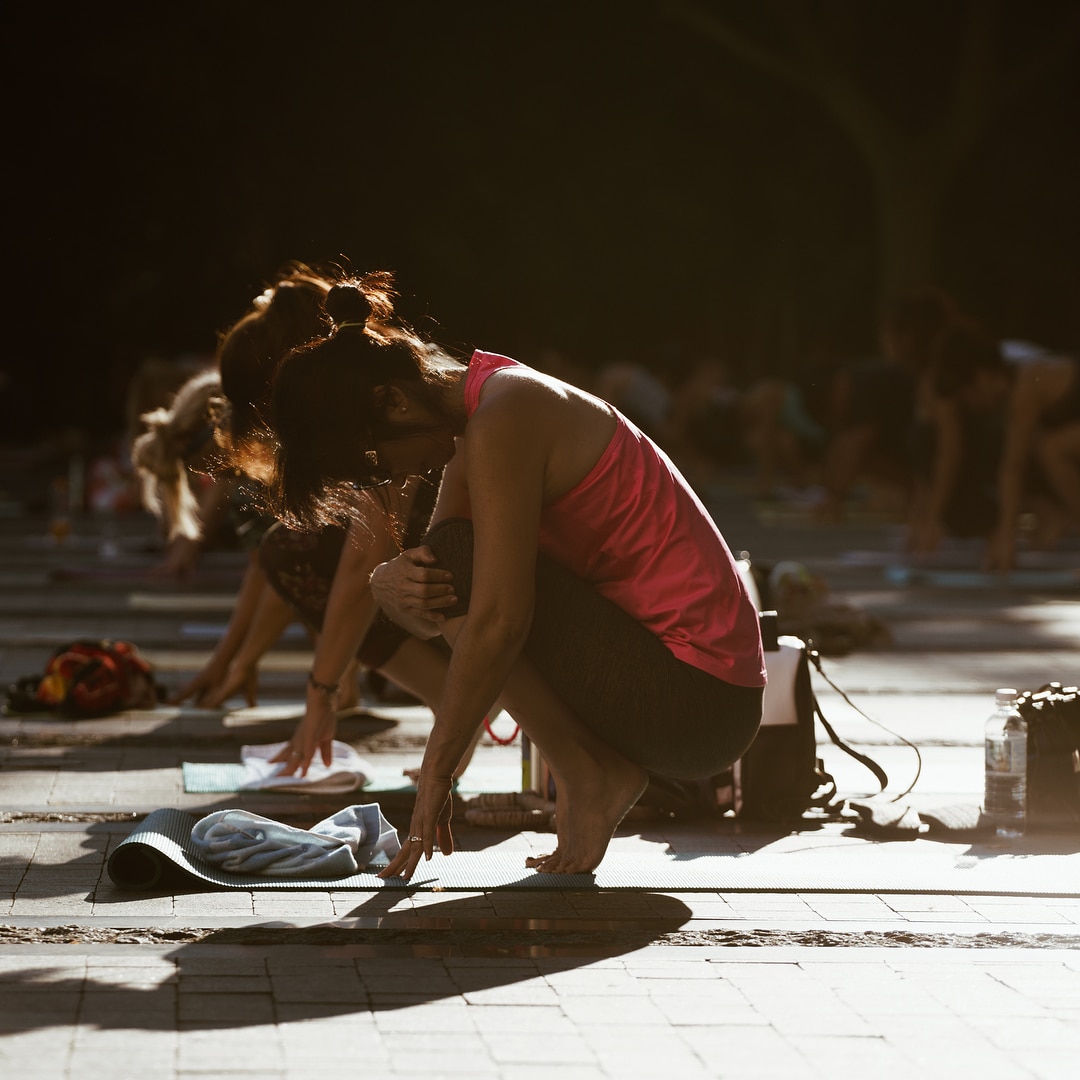 Round out the work week at today’s complimentary yoga class in the IBM Building Courtyard. Details in the link in our bio. #weareward