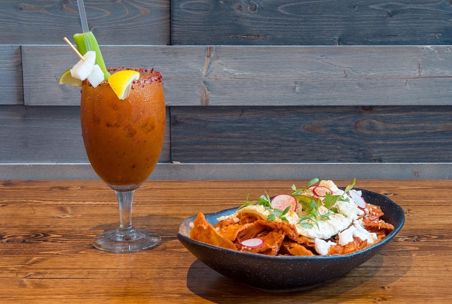 It’s the eternal brunch-time dilemma: sweet or savory. What’s your taste of choice? Lucky for us, @scratch_wardhi offers plenty of dishes to satisfy all palettes. 🥞 #teamsweet #teamsavory #teambrunch #weareward