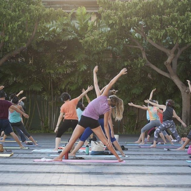 Close out the work week with a free class of Courtyard Yoga! Open to all levels. A friendly reminder we’ll be across the street at Kolowalu Park this evening from 5:30-6:30pm. See you there! #namaste #wardvillage #weareward