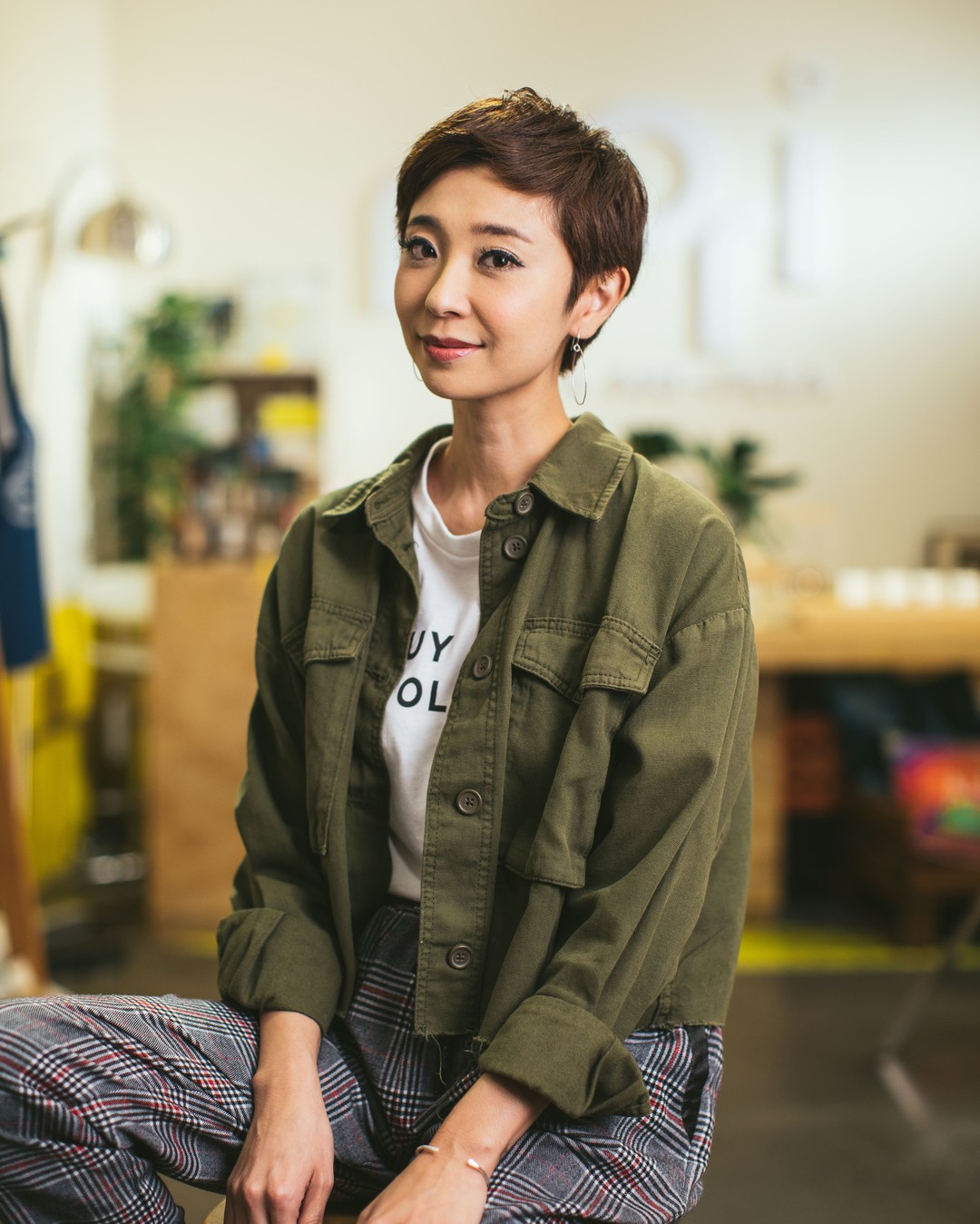 Aly Ishikuni co-founded MORI by Art + Flea in 2014. Since then it’s become a hub of creativity, encouraging creatives of all stripes to pursue their passion. Support local artists by visiting her online store and snagging a print, t-shirt or even some music to enjoy at home. #WeAreWard @mori_hawaii