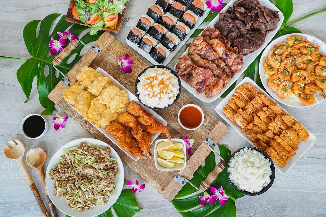 Sometimes, when it comes to takeout, you want no-nonsense local comfort food. And L&L Hawaiian BBQ is just the kind of place to get it. Take home your favorite mixed plate or one of their famous SPAM musubis. This is one go-to option that always hits the spot. #WeAreWard #Repost @llhawaiianbbq