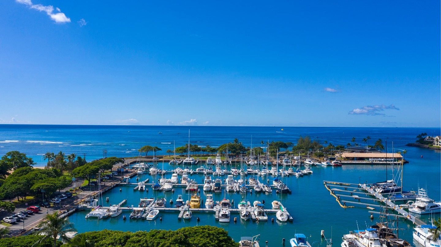 Across the street from Ward Village, Kewalo Harbor is a hub for fun ocean activities. Charter a catamaran for a day of fun in the sun, go whale watching or snorkeling with turtles. There’s even scuba diving, glass bottom boat tours, or deep sea fishing!