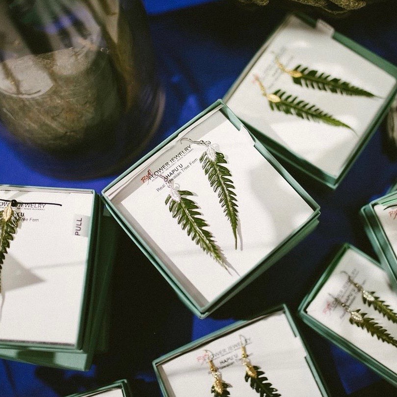 Artist Peter Honeyman crafted these exquisite earrings made out of real hāpu’u fern from local lā’au on Hawai’i Island. As each fern is unique, Nā Mea Hawai’i highly recommends coming in person to handpick the perfect earring for you or a loved one! Learn more by reading the Maker’s Spotlight post via @na_mea_hawaii’s Instagram.