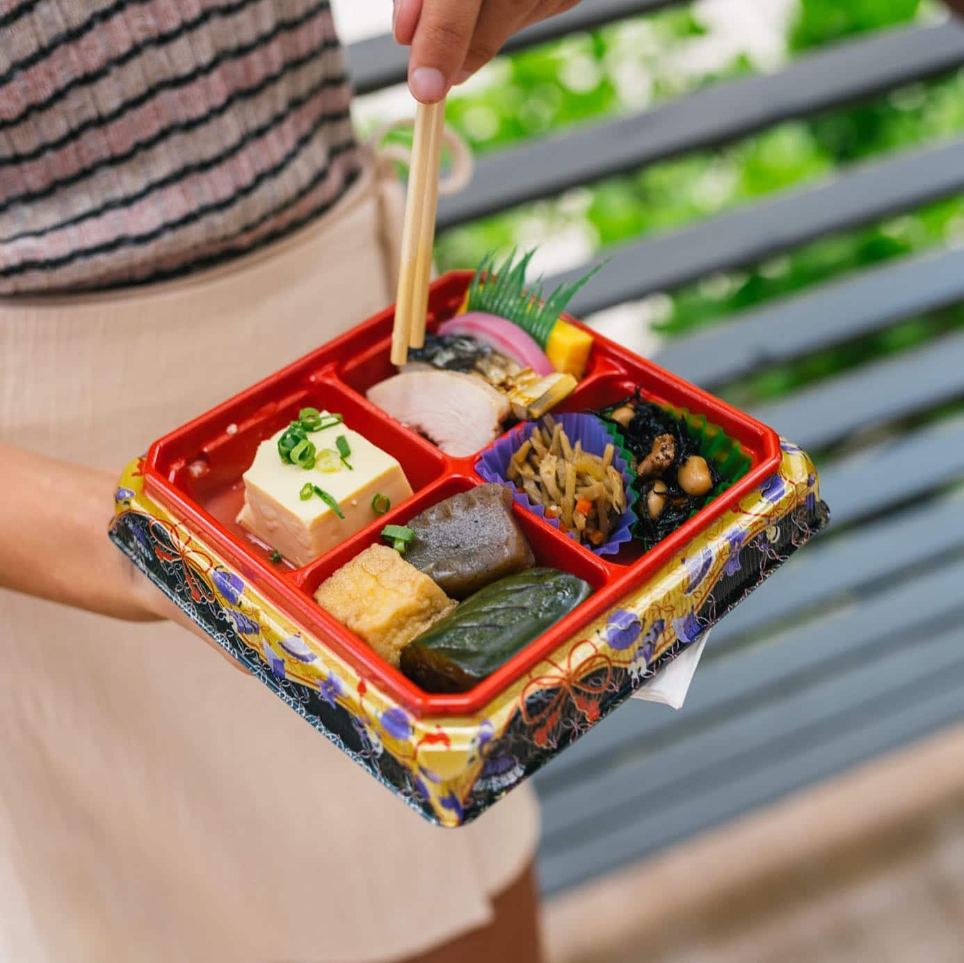 Who knew bentos could be so beautiful? Visit Japanese restaurant Rinka at their location next to Whole Foods or at their stall in Kaka’ako Farmers Market every Saturday to try these bentos for yourself!
