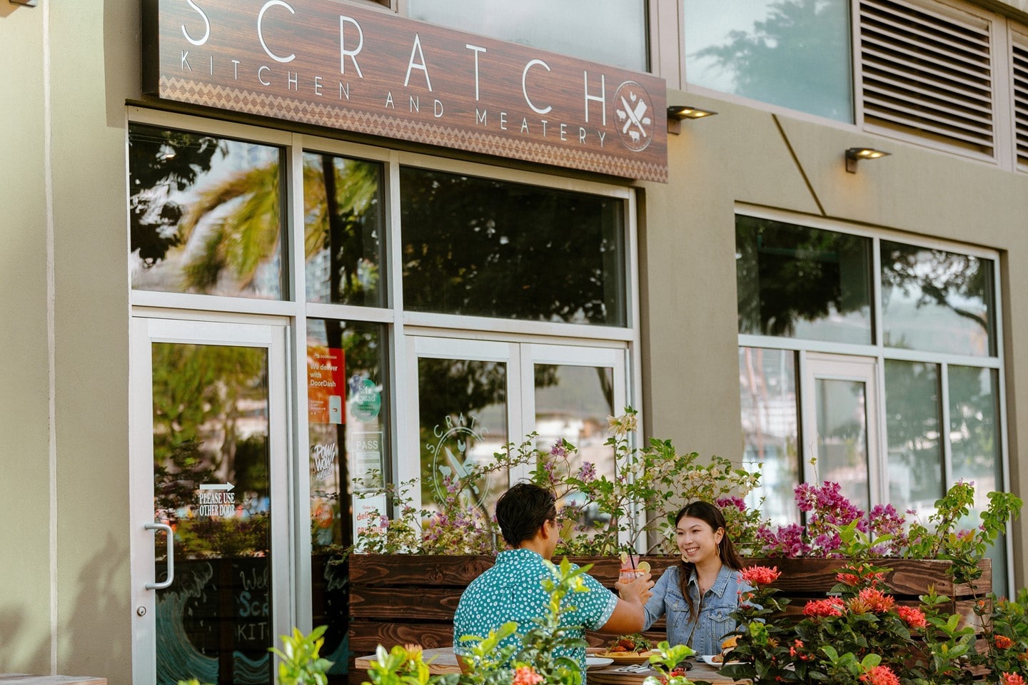 Enjoy @scratchkitchenhi’s famed Milk N’ Cereal pancakes at their outdoor dining patio in South Shore Market. No matter which comfort food favorites you choose for brunch or dinner, you can expect a uniquely delicious experience.