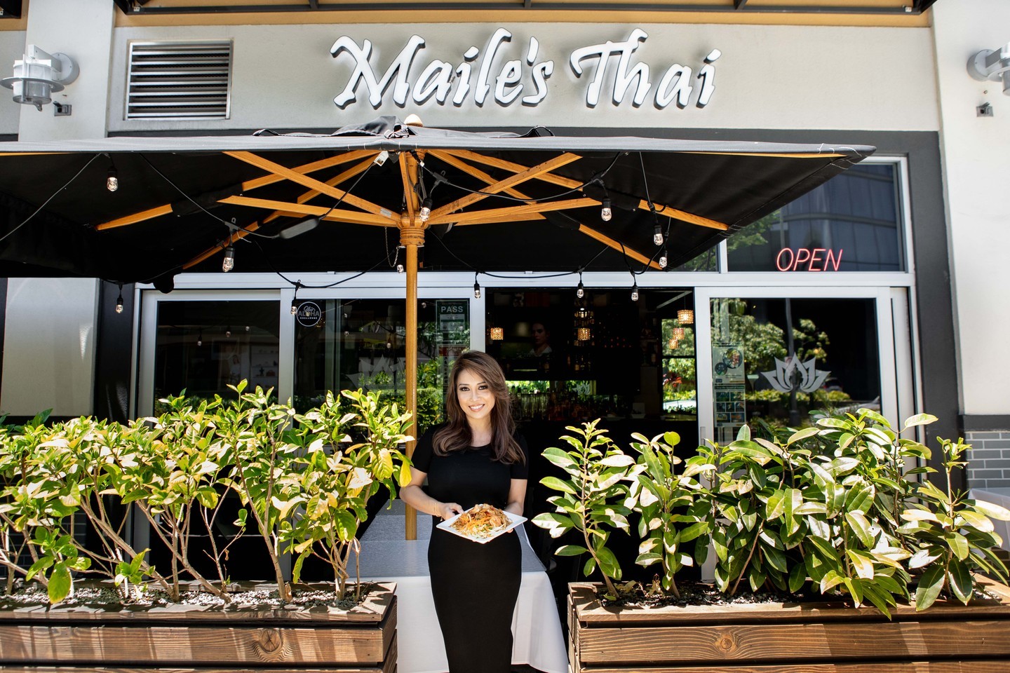Looking for new options for your lunch or dinner plans? @mailesthaibistro is open from 11am to serve Thai food with a local twist. Whether you are craving papaya salad, seafood curry or a unique beverage, Maile's Thai Bistro has inventive and traditional offerings that satisfy — with indoor dining and outdoor seating available!