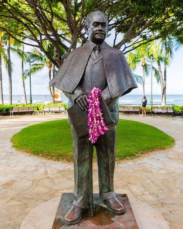 Happy Prince Kūhiō Day! Throughout the islands, this annual holiday honors Prince Jonah Kūhiō Kalanianaʻole and his many accomplishments.