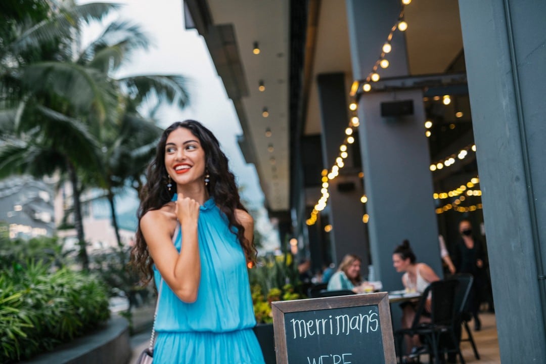 Turn your ordinary evening into something more memorable. From foodie favorites like Merriman’s to eateries featuring global cuisine like Off the Wall, at Ward Village you'll find a number of restaurants with unique bites to enjoy indoors, alfresco or on-the-go.