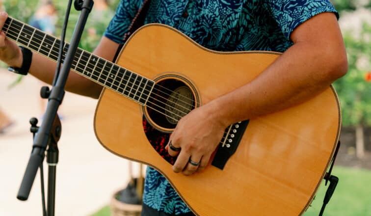 Aloha Friday Music in the Park