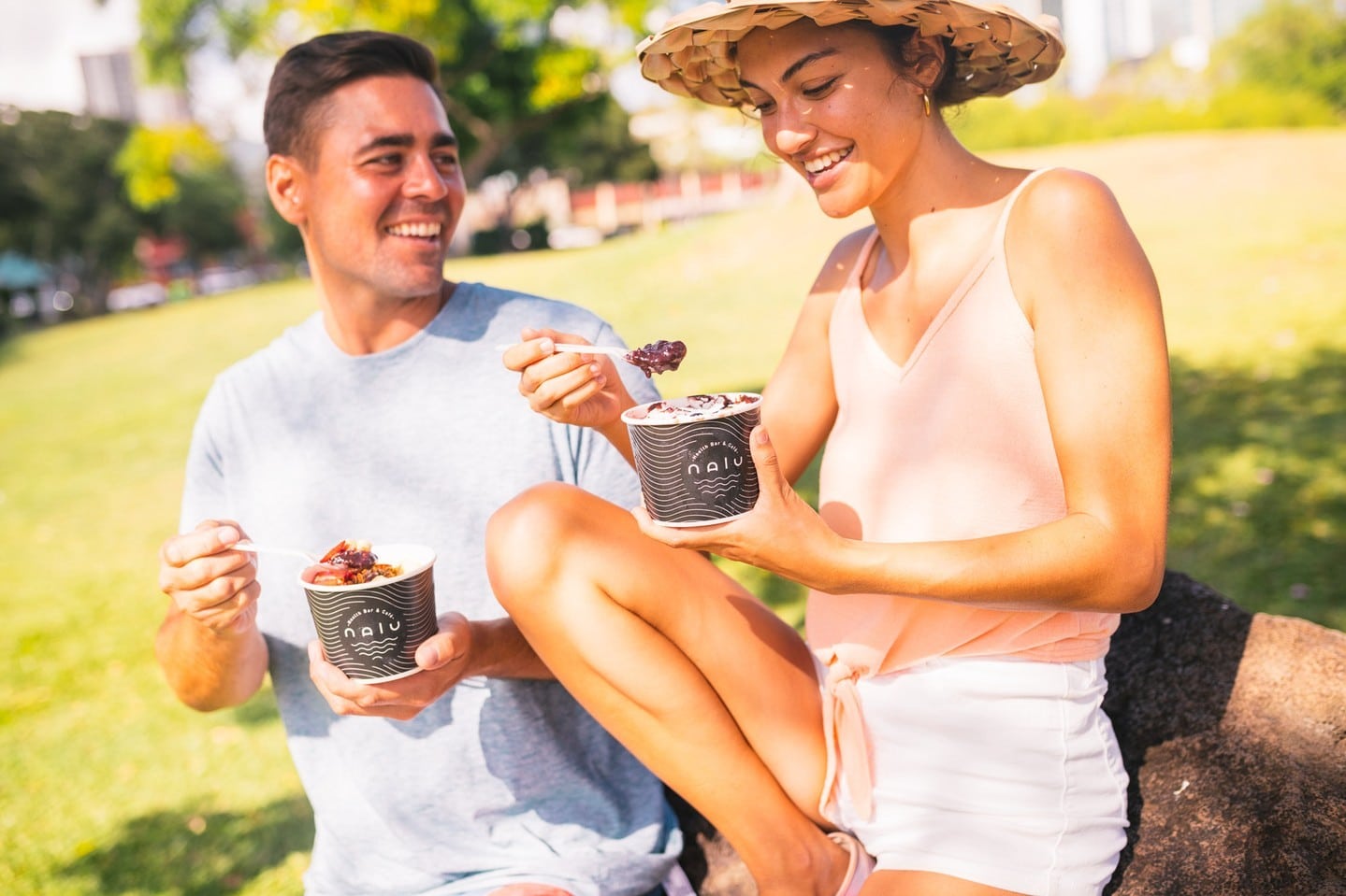 This summer, enjoy a picnic at one of the beautiful parks or beaches that surround Ward Village. Choose from a variety of neighborhood eateries like @naluhealthbar, @fatcheekshawaii or @llhawaiianbbq and pick up delicious grab-and-go options!
