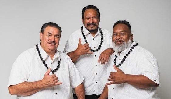Mark your calendars for the last Kona Nui Nights of 2022 on Wednesday, October 5 from 6pm – 8pm at Victoria Ward Park featuring live music by The Mākaha Sons! Bring a blanket, chair and a picnic, or purchase food and drink from one of our neighborhood eateries, and enjoy an evening alfresco. Learn more in our link in bio!