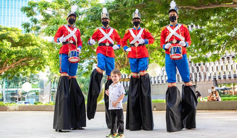 Holiday Living Activations and Strolling Musicians