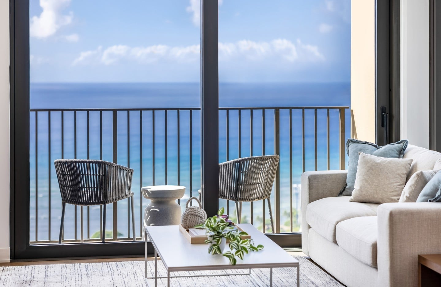 At ‘A‘ali‘i, the comfort of contemporary island living is yours with well-designed residences and amenities for how you live today. Visit the link in our bio to schedule a tour of these furnished move-in ready homes.