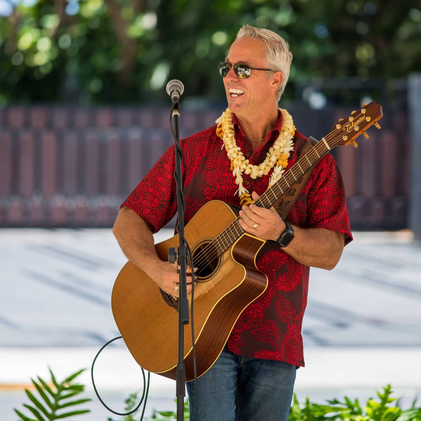 Save the date for our next Aloha Friday Holiday Music Series! Take a break from your holiday shopping and listen to seasonal songs from Bobby Moderow on Friday, December 9 from 12pm – 1pm at the South Shore Market courtyard. #wardvillage #hawaii #slackkeyguitar #oahu