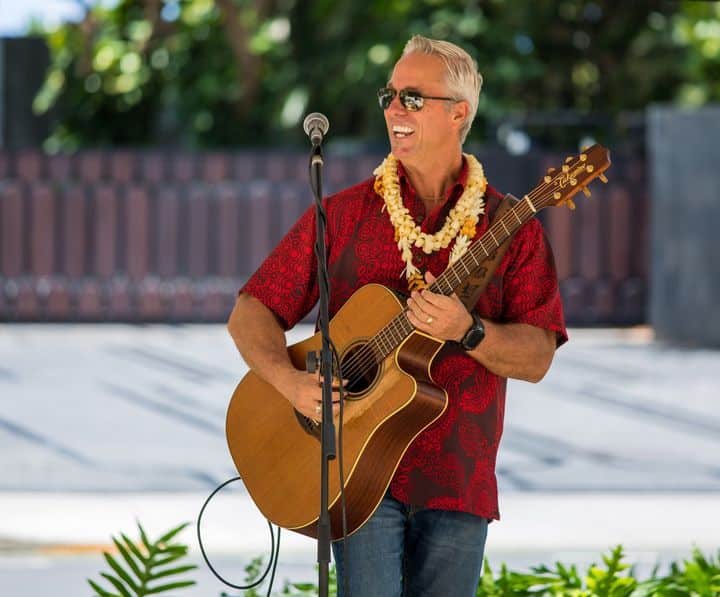 Save the date for our next Aloha Friday Holiday Music Series! Take a break from your holiday shopping and listen to seasonal songs from Bobby Moderow Jr. on Friday, December 9 from 12pm – 1pm at the South Shore Market courtyard.