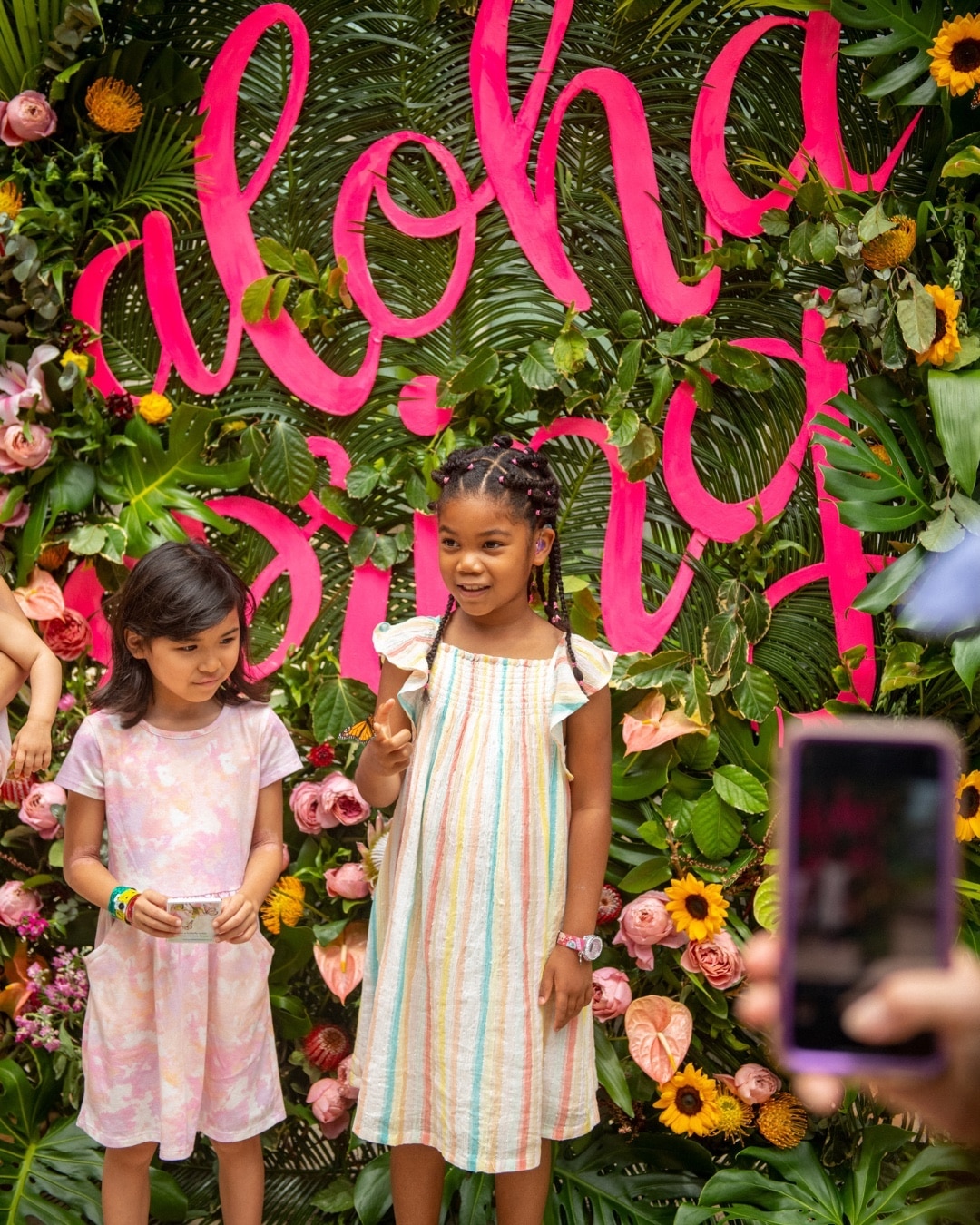 Aloha Spring! You’re invited to our First Day of Spring celebration on Sunday, March 19 at the South Shore Market Courtyard. From 1pm – 3pm, enjoy a Monarch butterfly interactive experience, take photos at our floral backdrop, sample iced tea and treats from @coffeebeanhi, and get artsy at a keiki coloring station, while supplies last. #wardvillage