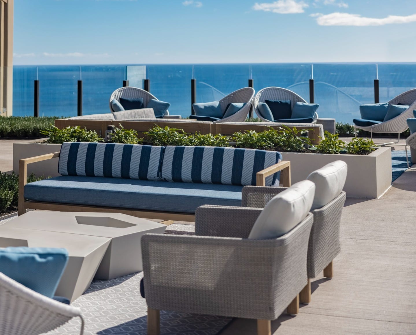 At ‘A‘ali‘i, the Lānai 42 Sky Deck caters to each chapter of your day. This rooftop amenity space provides one-of-a-kind leisure and fitness from sunrise to sunset, all with scenic ocean views. Visit www.aaliiwardvillage.com to learn more about these furnished, move-in ready residences.