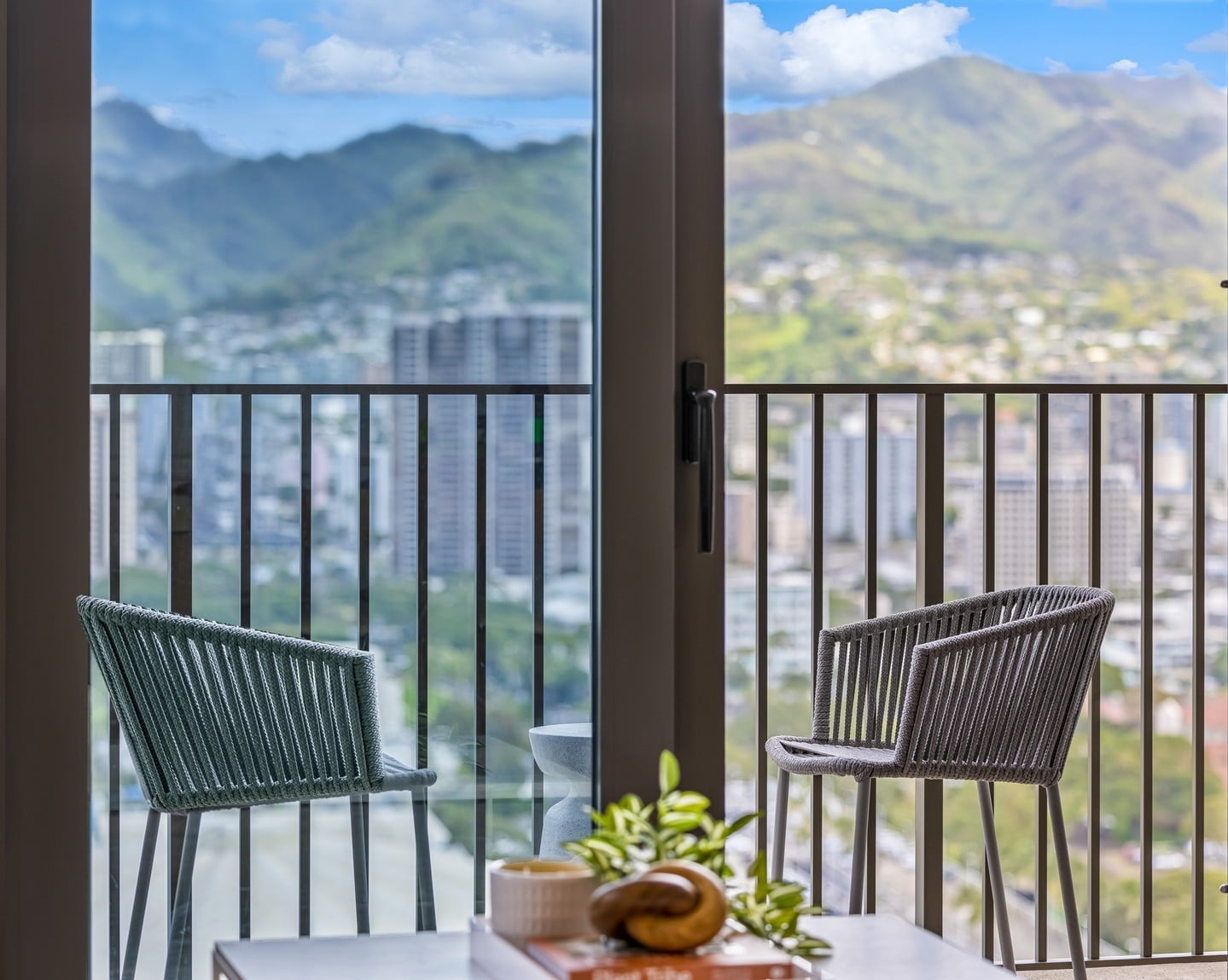 At ʻAʻaliʻi, take in sweeping ocean and mountain views and the beauty of the island from your home. Visit the link in our bio to learn more about these move-in ready residences.