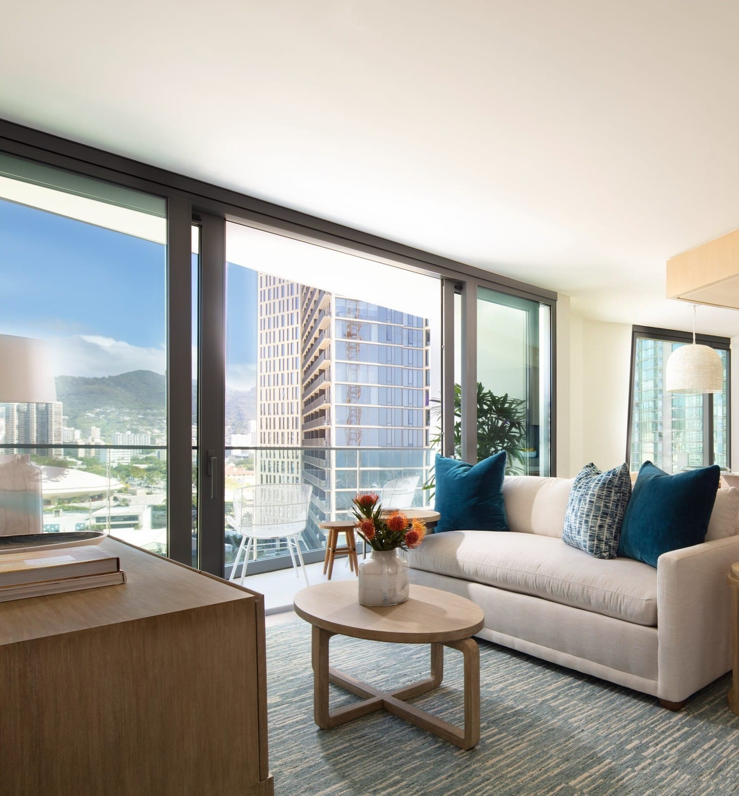 Nature and elegance coexist at Kōʻula. Thoughtfully designed living spaces seamlessly flow from indoor to outdoor and floor-to-ceiling windows artfully frame the islands’ picturesque surroundings. Learn more about the move-in ready residences at www.koulawardvillage.com.