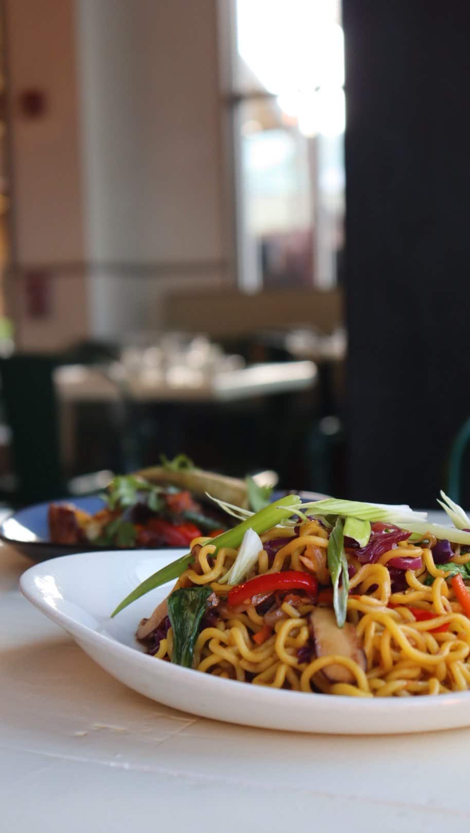 Join us in welcoming PESO to Ward Village! This neighborhood restaurant and lumpia bar offers modern Filipino American cuisine by Chef Ria Dolly Barbosa. Learn more at the link in our bio. #wardvillage #honolulu #honolulueats #hawaiieats