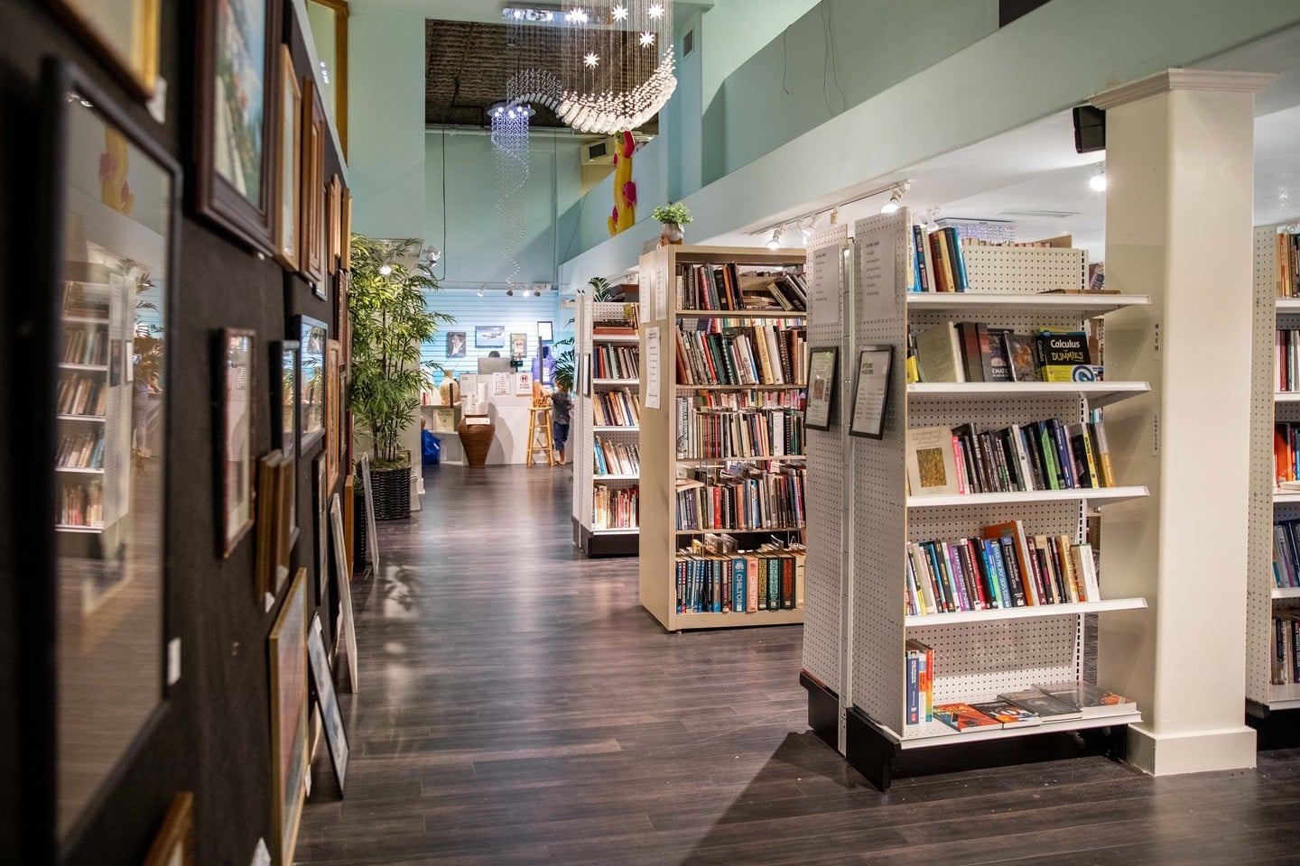Visit Ward Centre to find your next page-turner at Village Books & Music, recently featured in a @hawaiinewsnow article highlighting the resurgence of local bookstores, available at the link in our bio.