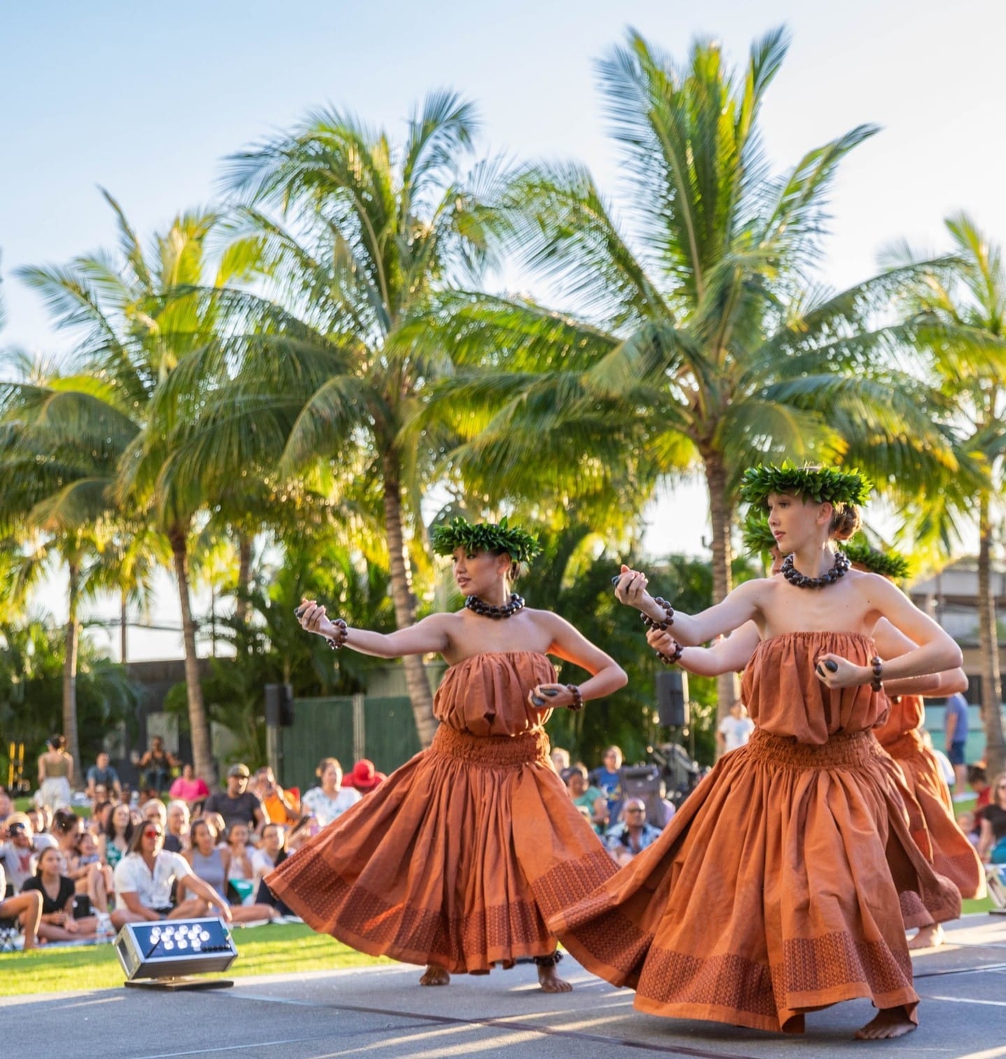 Join us for Kona Nui Nights on Wednesday, August 9 from 6pm - 8pm at Victoria Ward Park. Enjoy an evening under the palms with live music by Kainani Kahaunaele and a celebration of hula and storytelling by Hālau ʻIlima Kū Kahakai, Kumu Kēhaulani Enos. Learn more at the link in our bio.