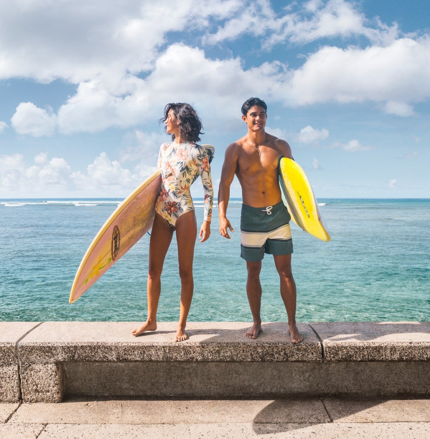 Check the swell before you paddle out with our live South Shore Surf Cam. Click the link in our bio to preview the waves at your favorite breaks from Ala Moana Beach Park to Kewalo Basin.