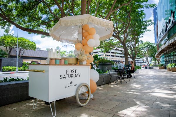 First Saturday returns to Ward Village at the South Shore Market courtyard on December 2nd! Enjoy bagels and spiced date schmear from Tali’s Bagels & Schmear beginning at 1pm, complimentary while supplies last.